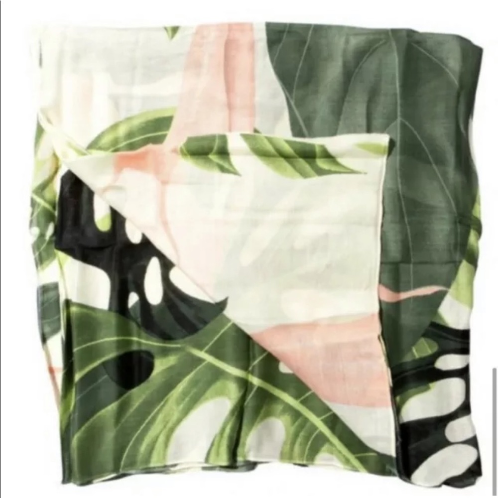 NWT Virginia Wolfe Wrap Multi Sarong Floral Pattern